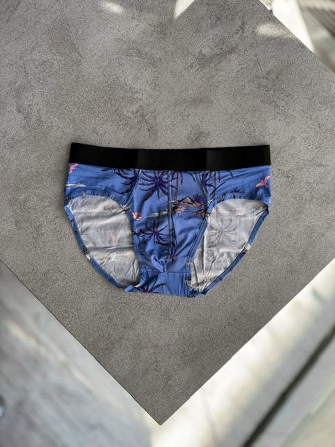 صفحه اصلی 88 شورت مردانه اسلیپ طرح دار 3 عددی برند Yashen