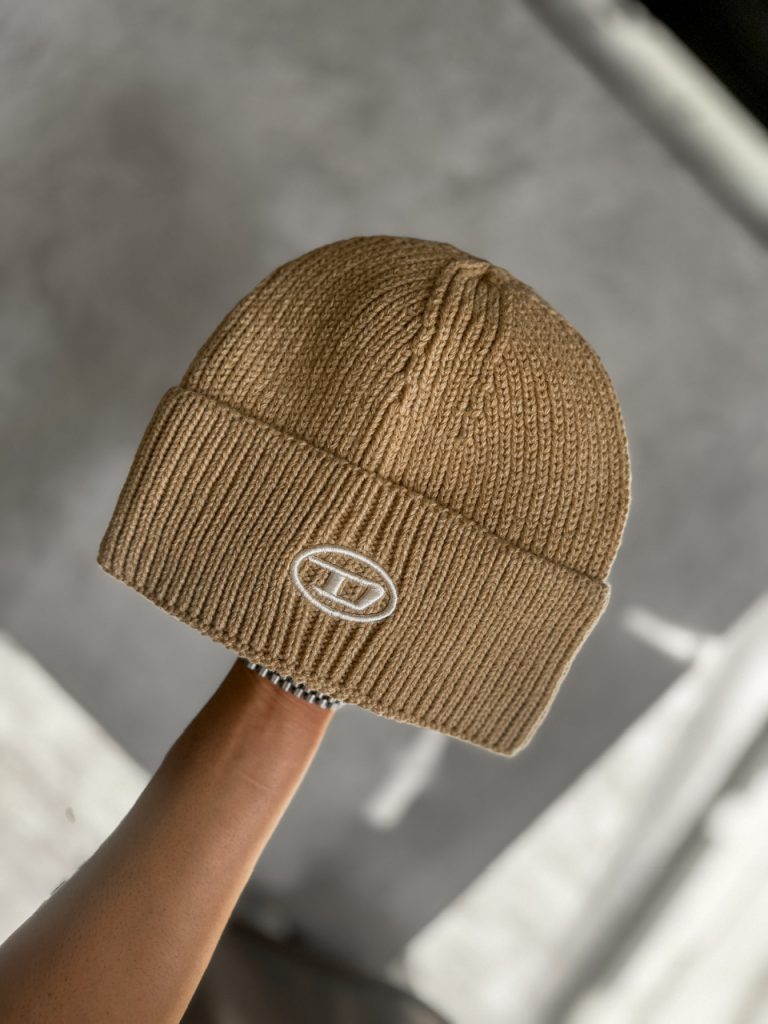 صفحه اصلی 38 کلاه بافت Diesel کد 569