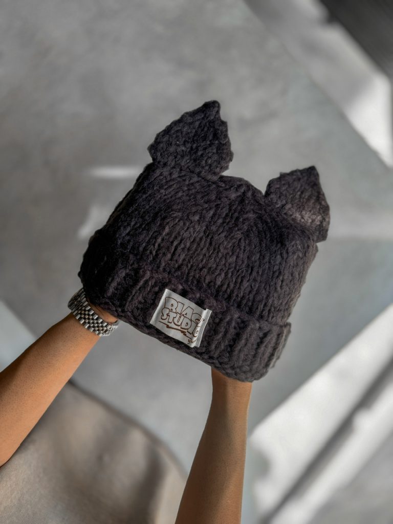 صفحه اصلی 36 کلاه بافت زنجیری Black Studio کد 576