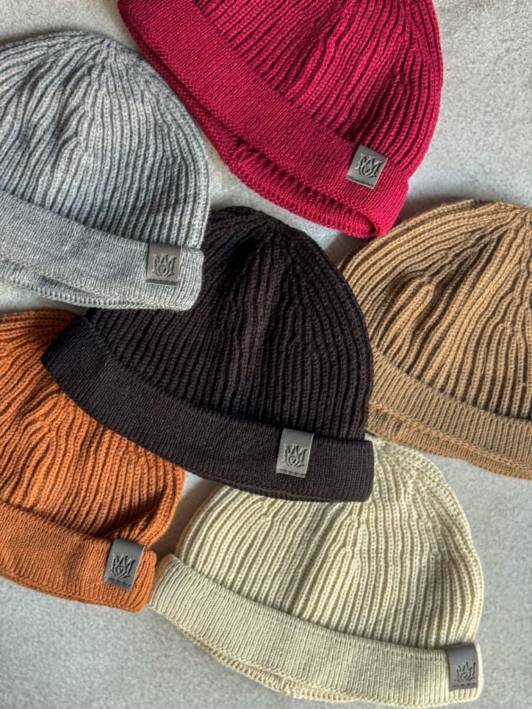 صفحه اصلی 22 کلاه بافت لئونی لوگو Amiri کد 588