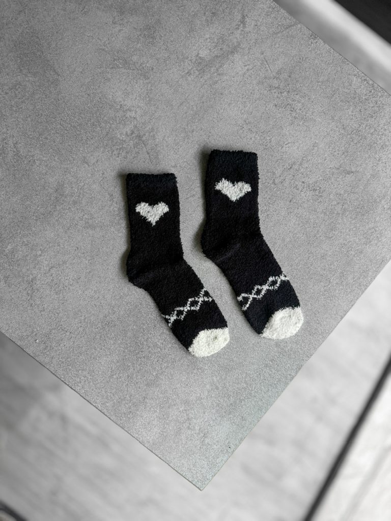 صفحه اصلی 66 جوراب بوکله Black and White کد 673